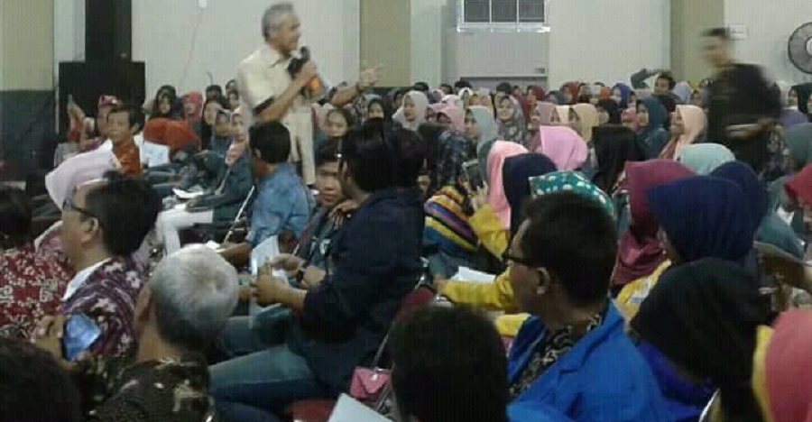 Seminar Nasional BEM UPS FE Hadirkan Gubernur Jawa Tengah